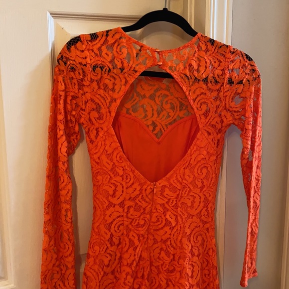 Orange open back lace dress - Picture 2 of 2